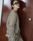 mayumi murasawa shirt_ベージュ_パンツ