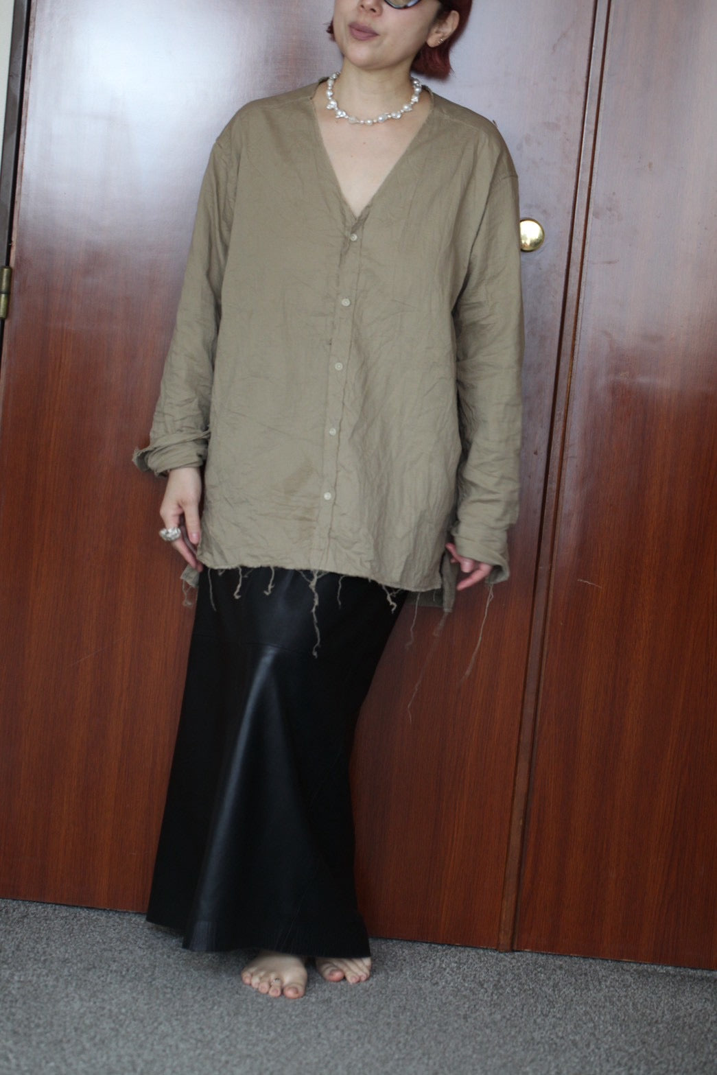 mayumi murasawa shirt_ベージュ_Vシャツ