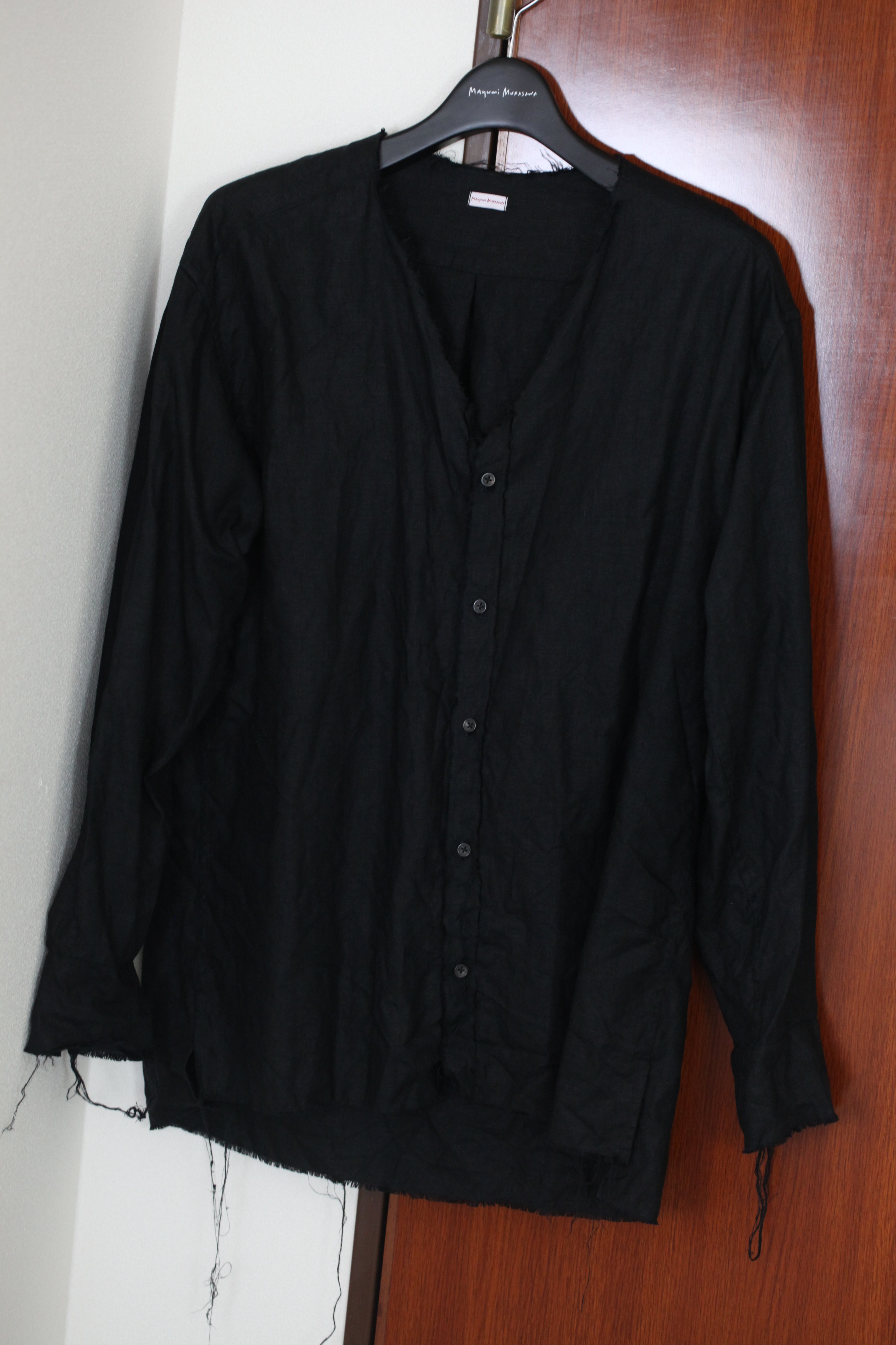 マユミムラサワシャツ mayumi murasawa shirt_黒リネン_Vシャツ