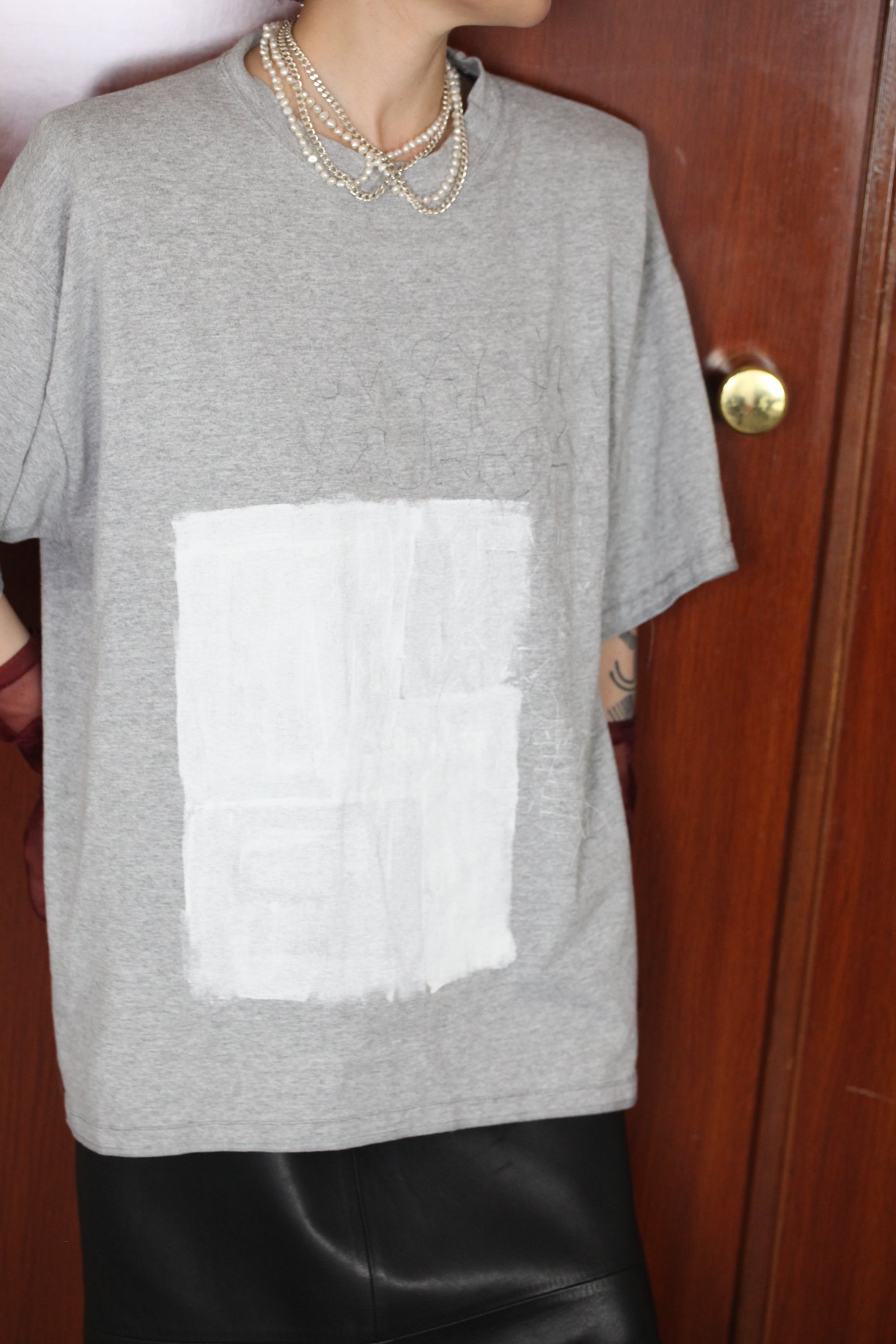 3_ジュエリーという概念でTシャツを着る