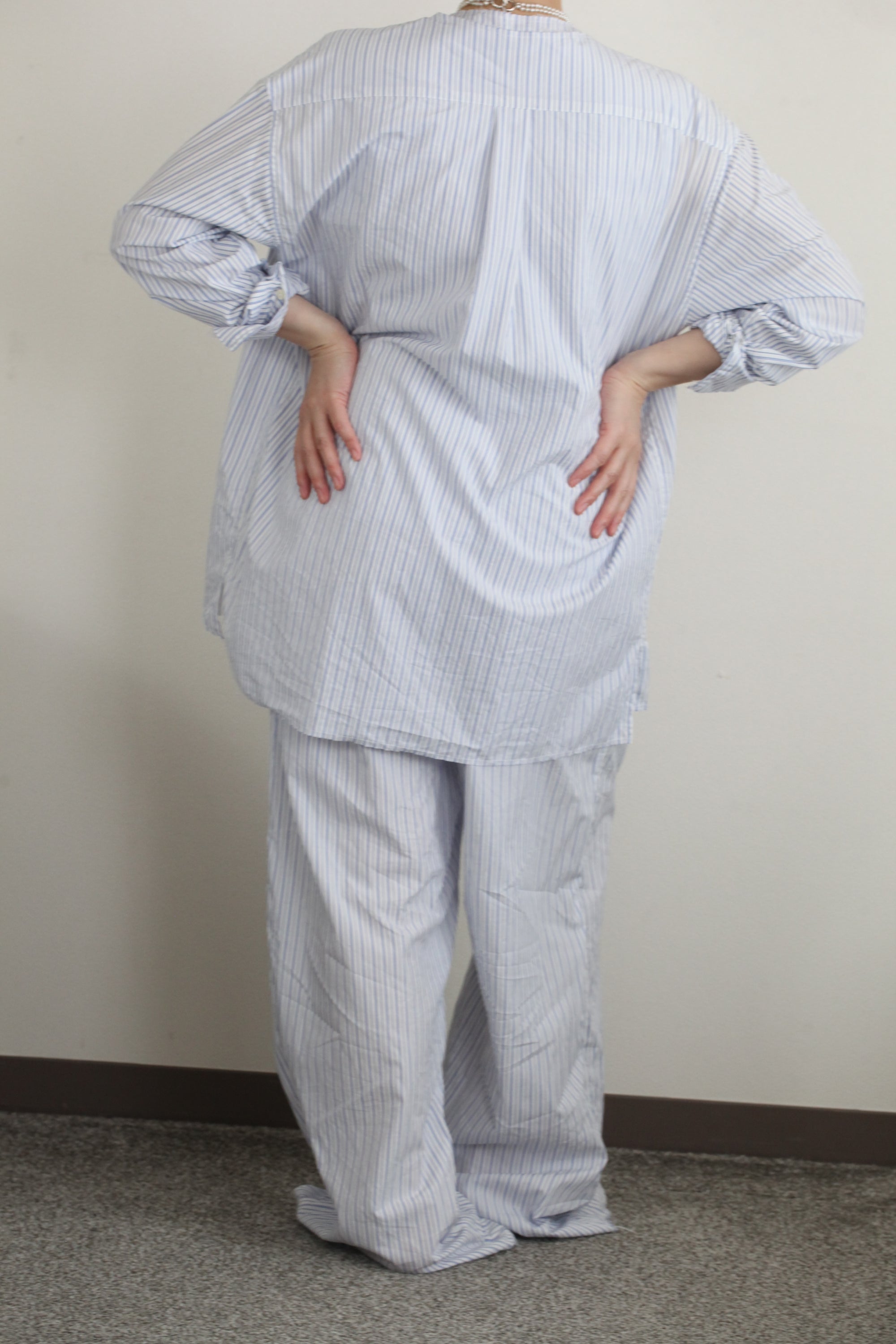 mayumi murasawa shirt_ブルーストライプ_Vシャツ