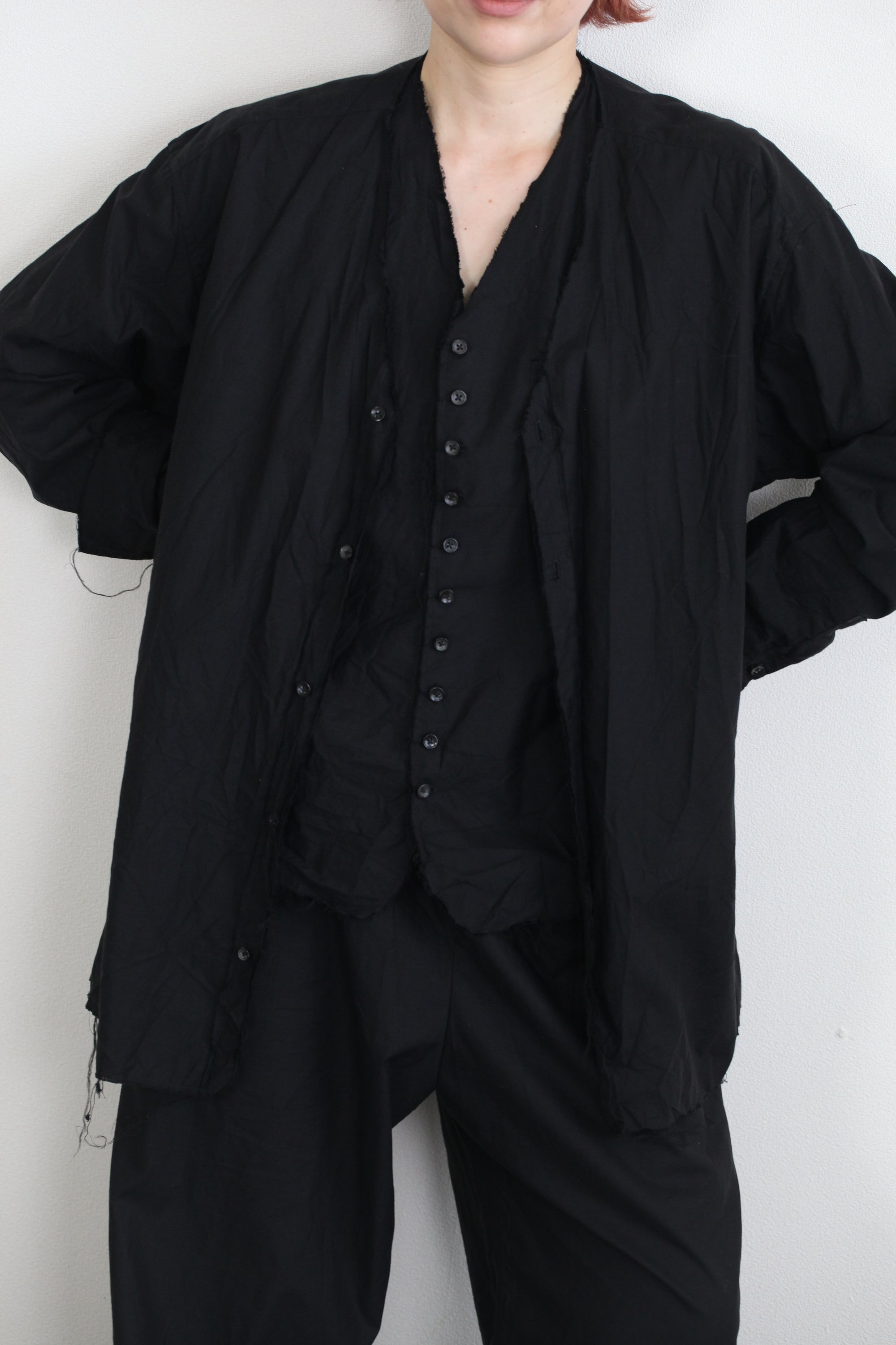 mayumi murasawa shirt_黒コットン_Vシャツ