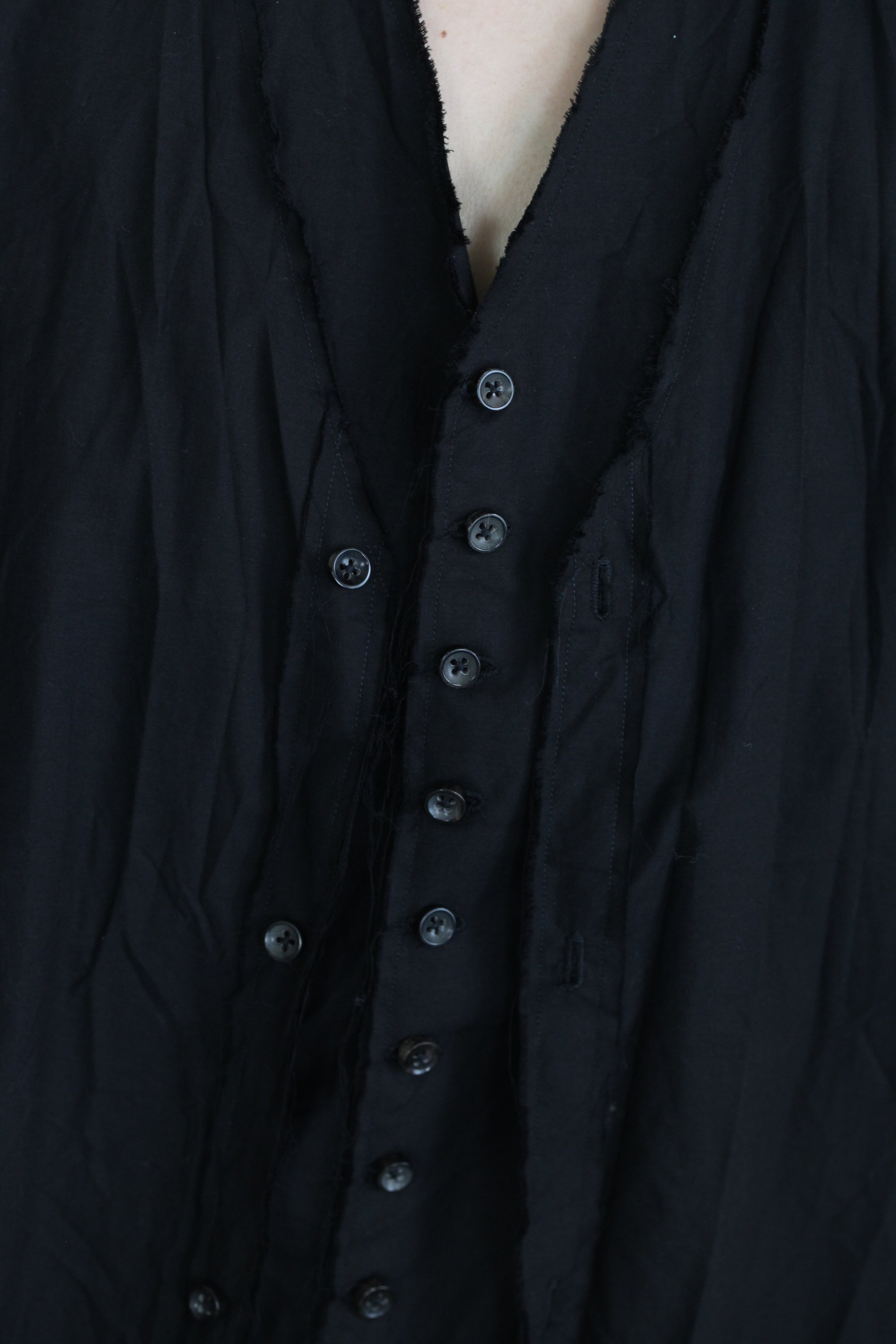mayumi murasawa shirt_黒コットン_Vシャツ