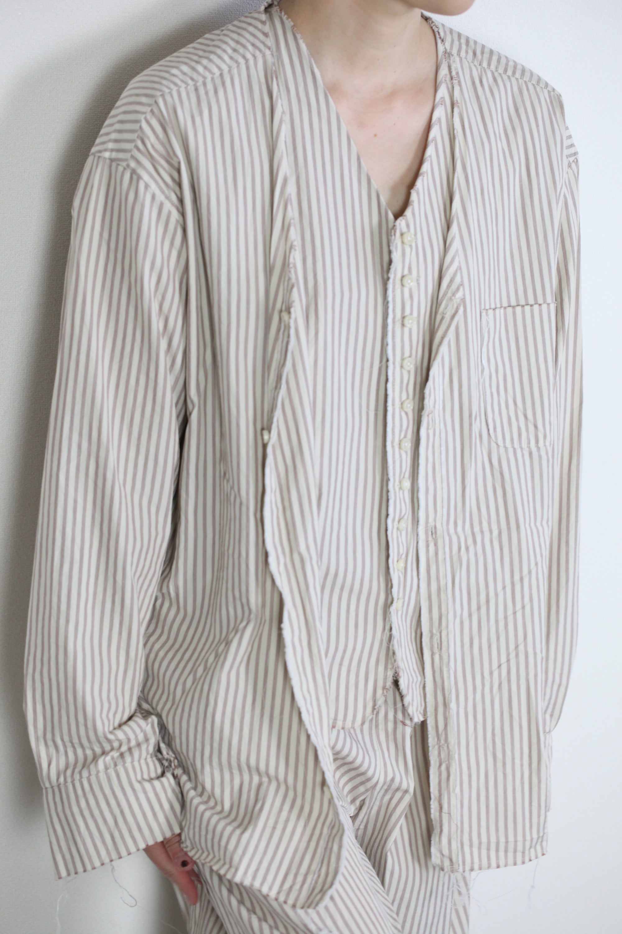 mayumi murasawa shirt_ベージュストライプ_Vシャツ