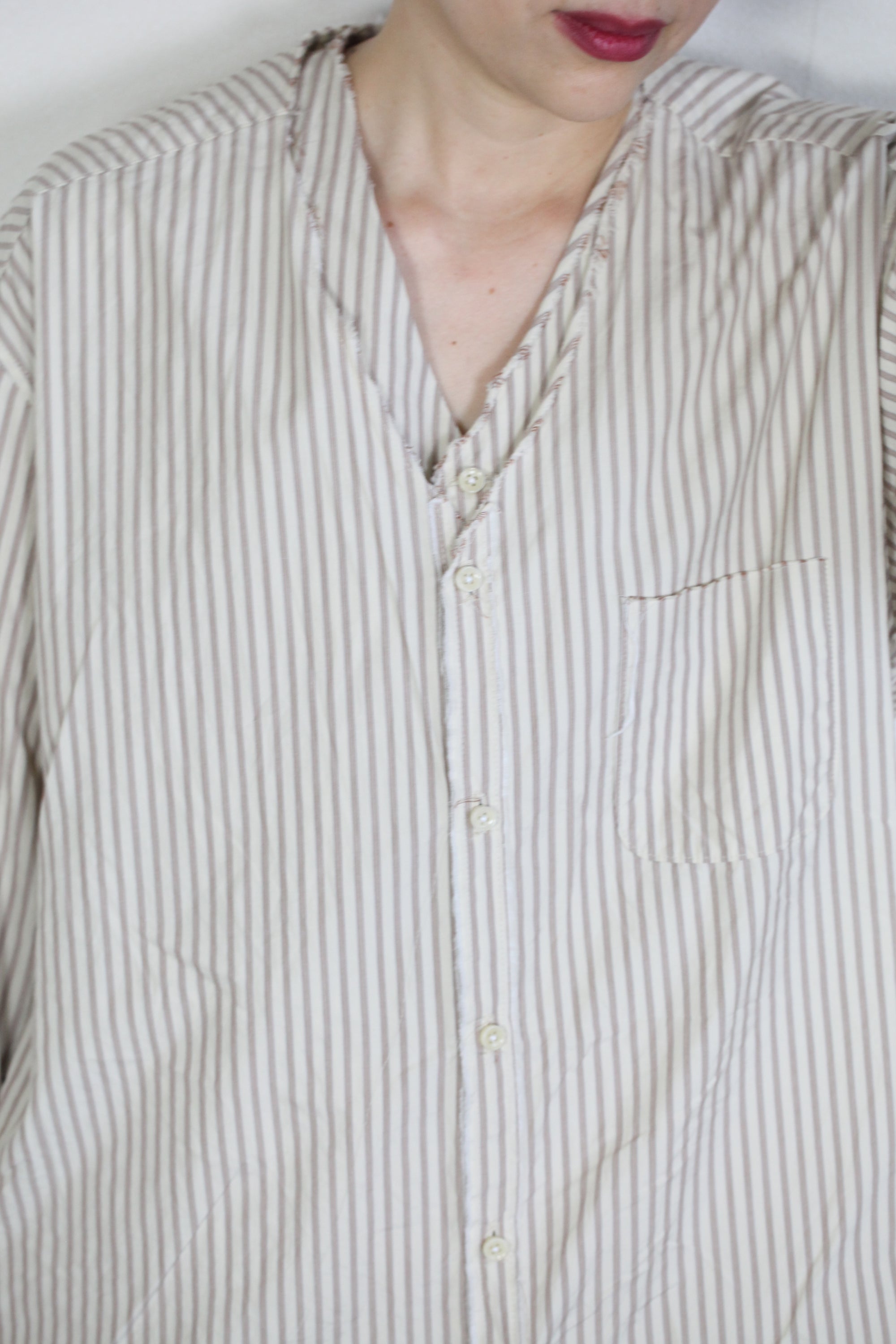 mayumi murasawa shirt_ベージュストライプ_Vシャツ