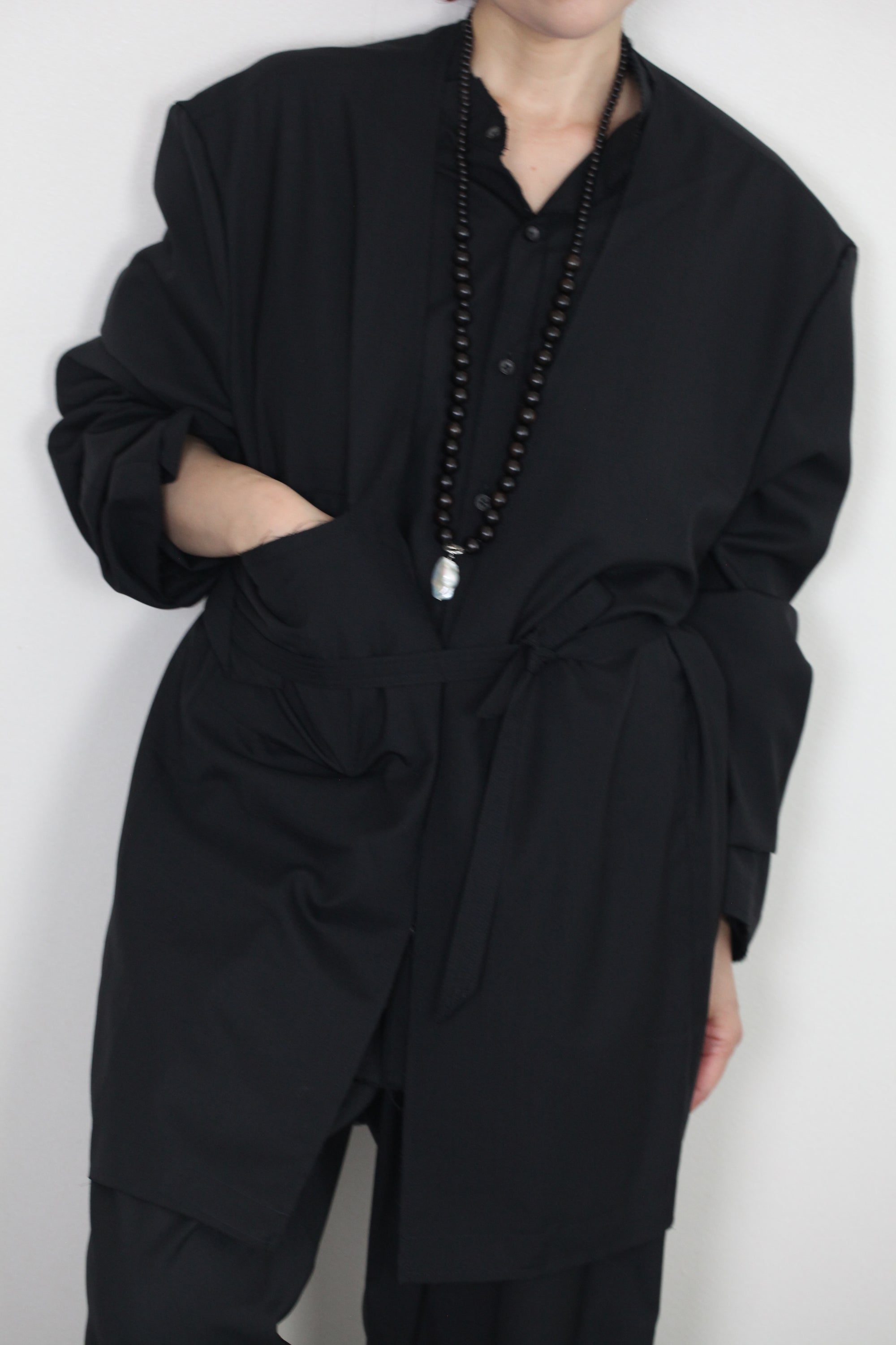mayumi murasawa shirt_ウールブラック_ガウン+ベルト