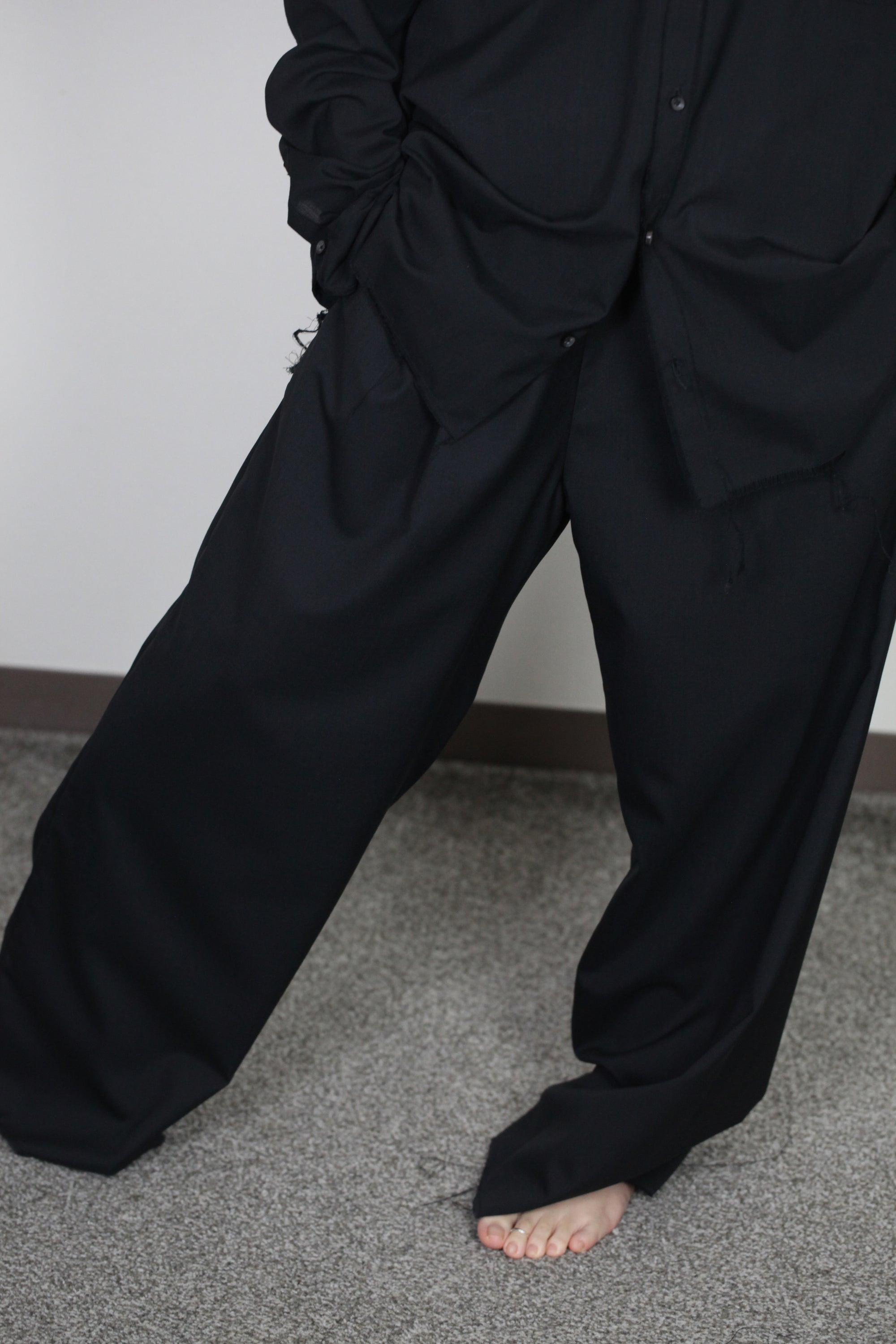 mayumi murasawa shirt_ウールブラック_パンツ