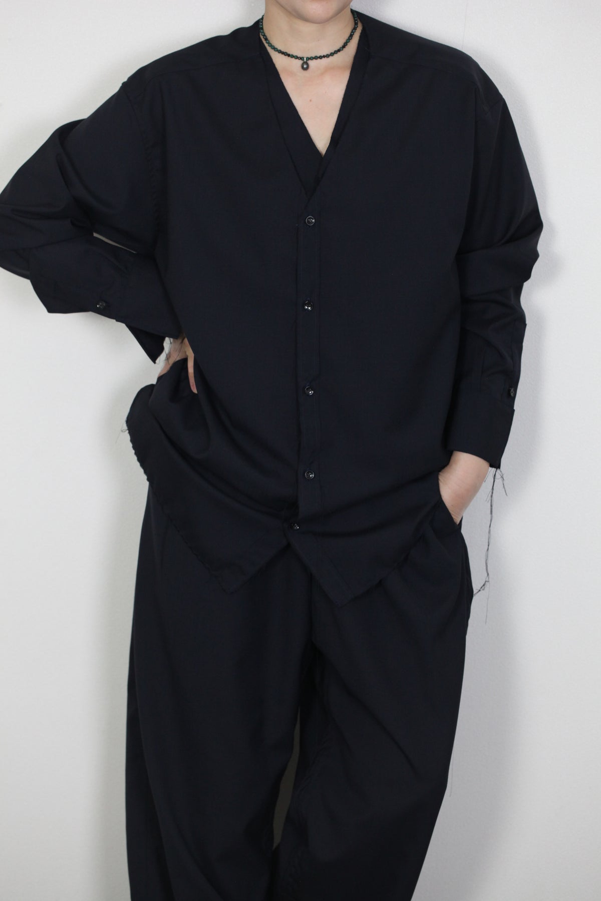 mayumi murasawa shirt_ウールネイビー _Vシャツ