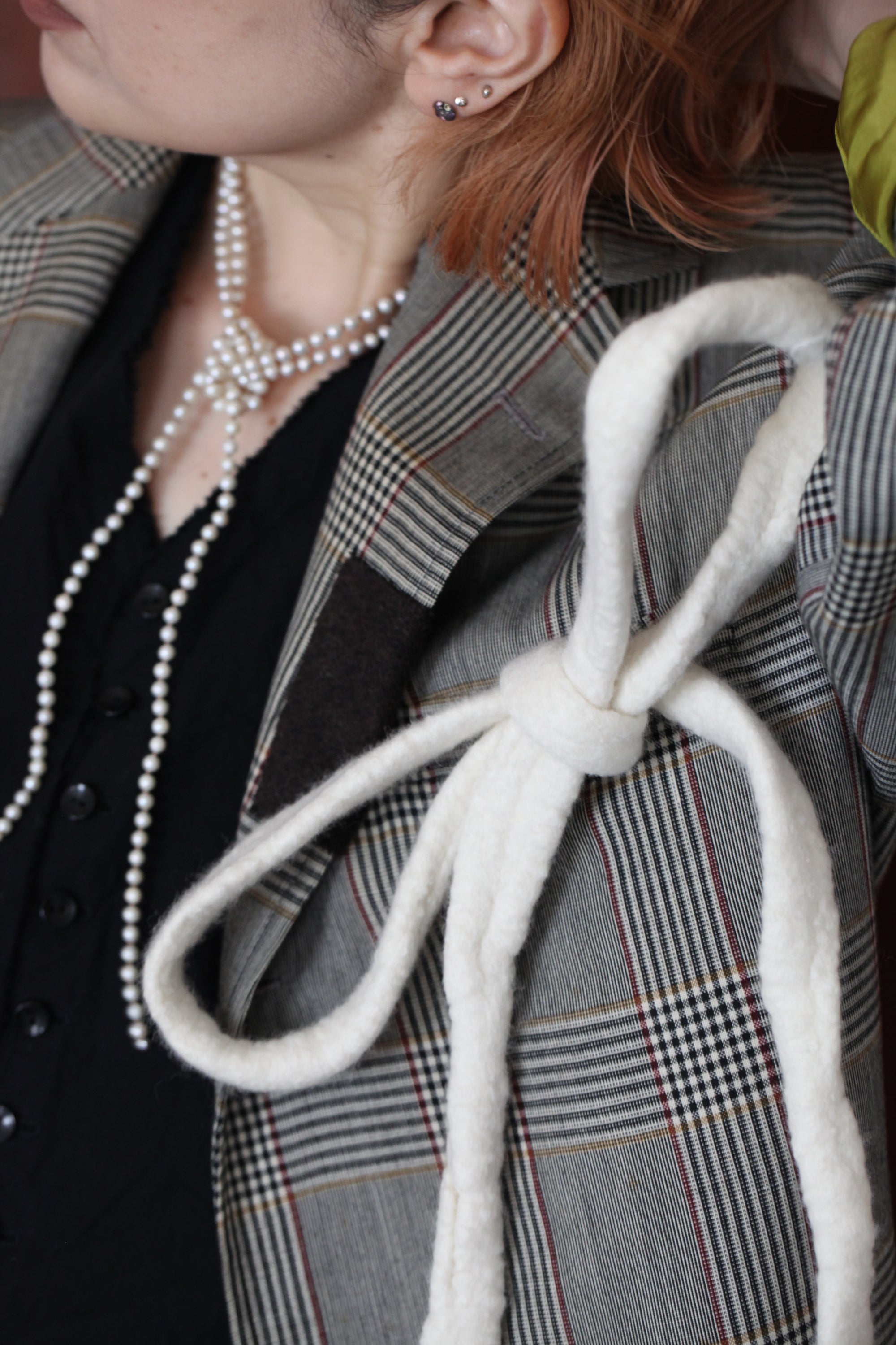 1_ウェットフェルトジャケット_バロックフェルトピン付き