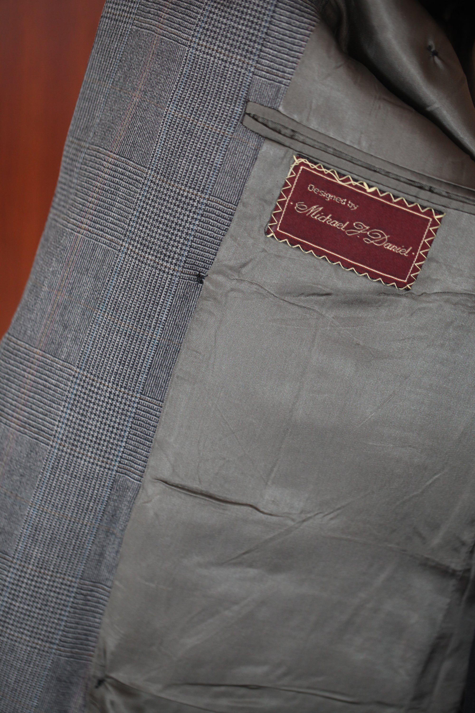 4_グレーリボンリボンジャケット_ウールピン付き