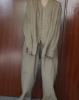 mayumi murasawa shirt_ベージュ_パンツ