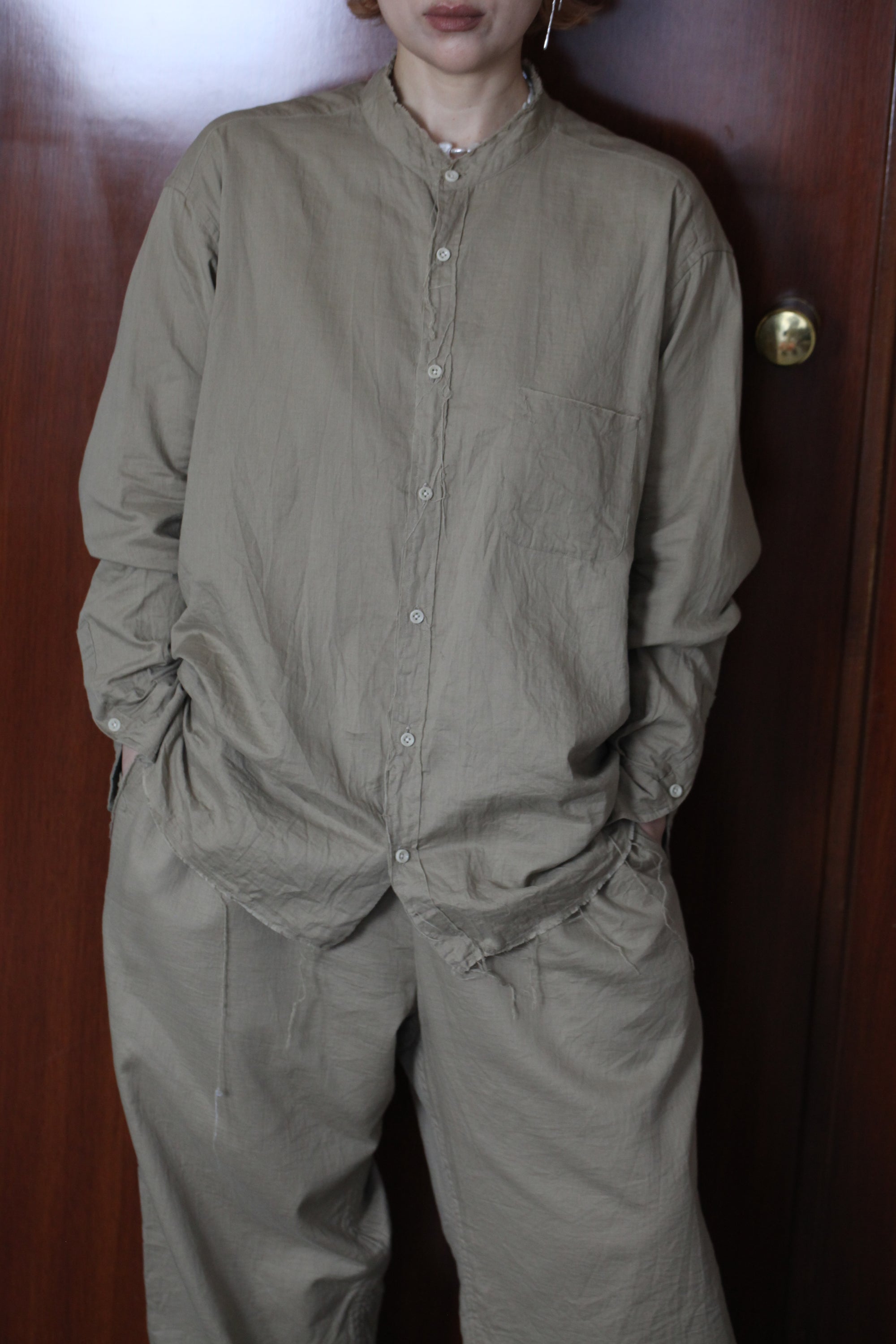 mayumi murasawa shirt_ベージュ_スタンドシャツ
