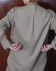 mayumi murasawa shirt_ベージュ_スタンドシャツ