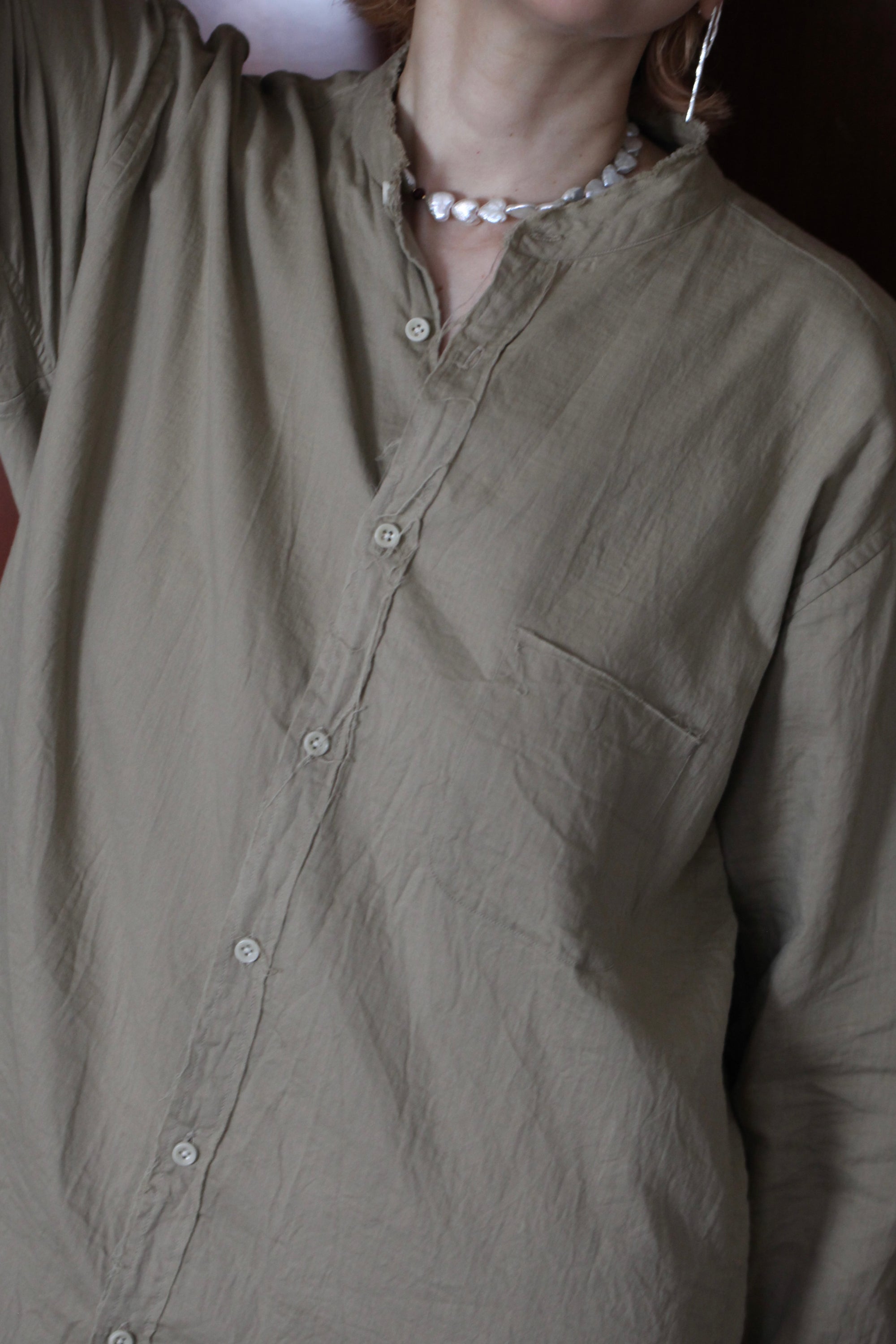 mayumi murasawa shirt_ベージュ_スタンドシャツ