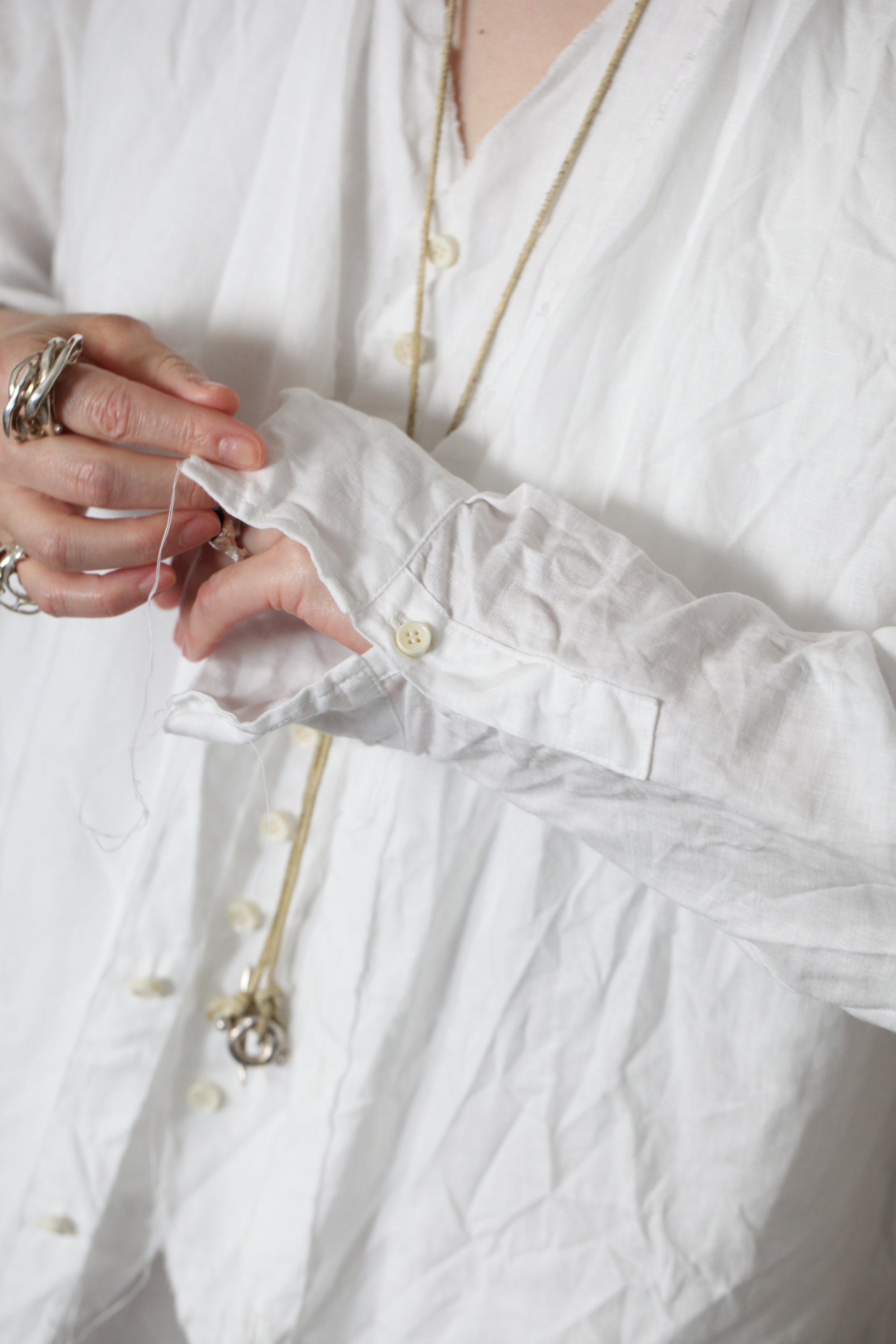 mayumi murasawa shirt_白_Vシャツ