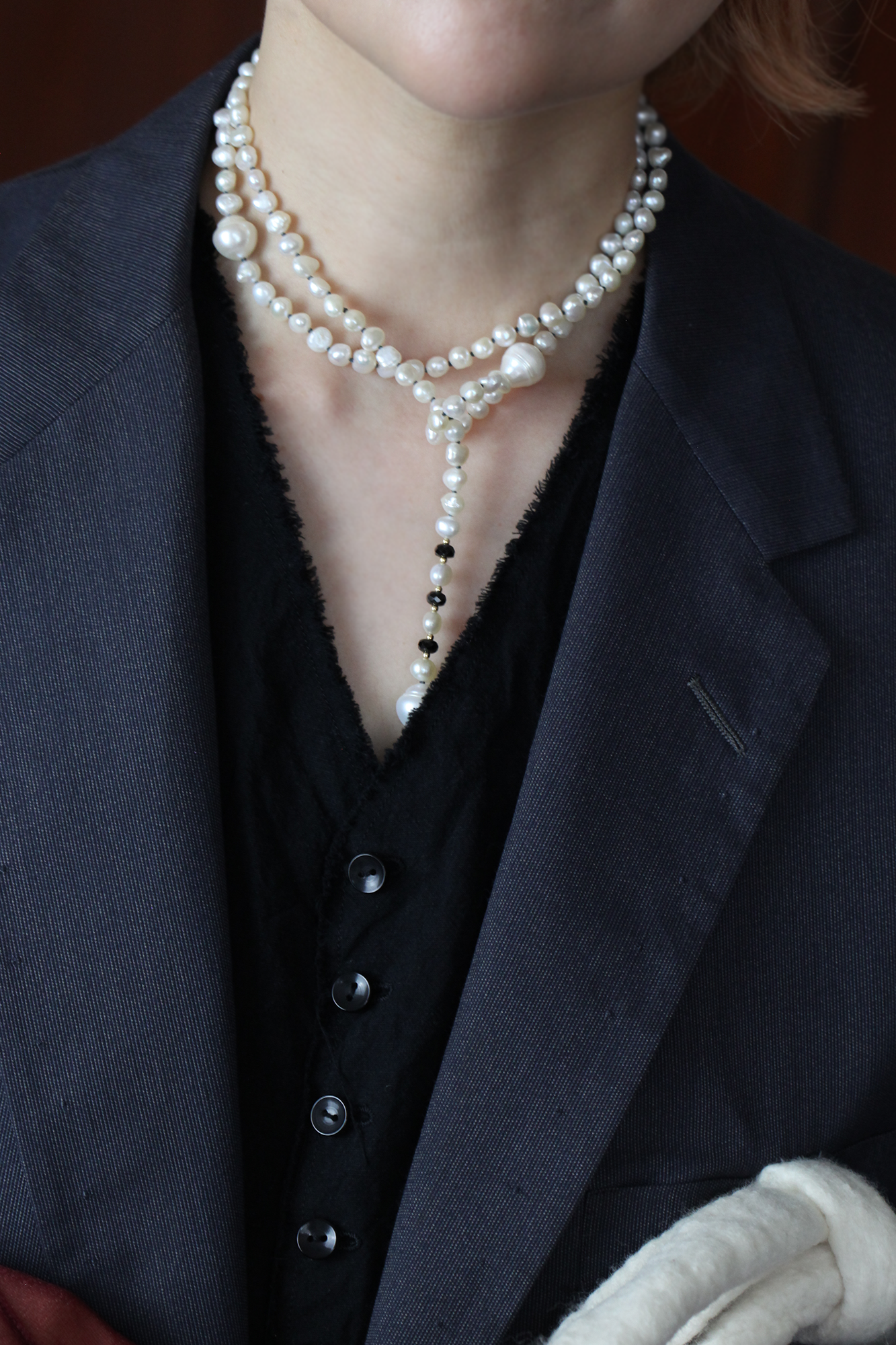 ALL KNOT BLACK SPINEL_LARIAT